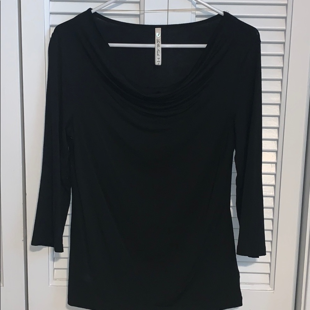 Comfy 3/4 sleeve black top